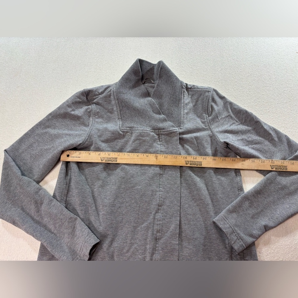 Lululemon Belle Wrap Jacket Gray Size 4 Asymmetrical French Terry Yoga - Picture 5 of 6